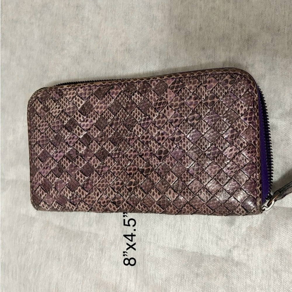 Bottega Veneta Snake Skin Leather Zip Wallet - Purple